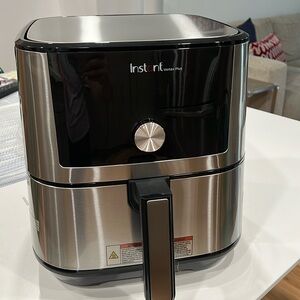 Instant Vortex Plus Air Fryer - 6 Quarts Brand New Never Used with Box